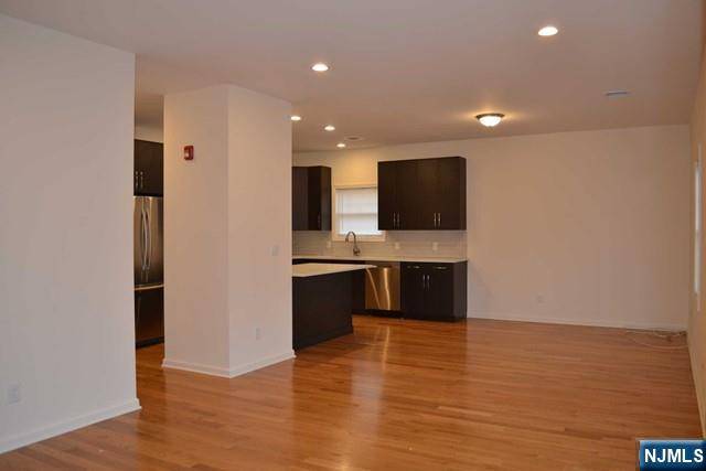 Park Ridge, NJ 07656,58D Hawthorne AVE #(D)