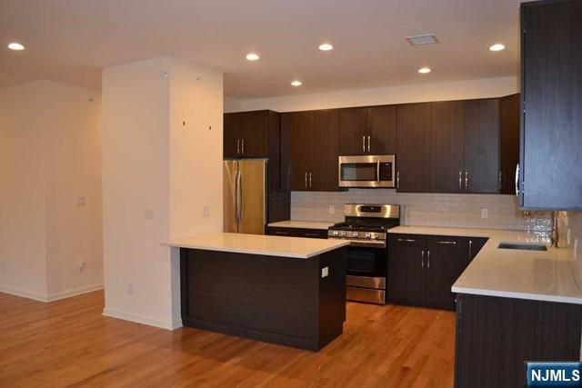 Park Ridge, NJ 07656,58D Hawthorne AVE #(D)