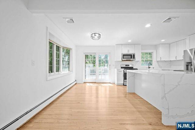 Cresskill, NJ 07626,200 E Madison AVE