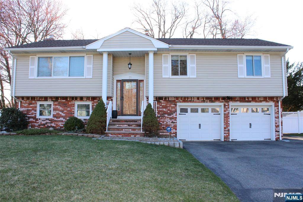 Wayne, NJ 07470,21 Hampton TER