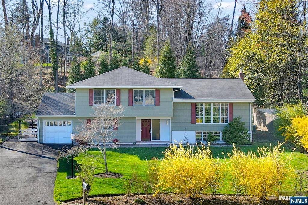 Hillsdale, NJ 07642,31 Chelsea CT