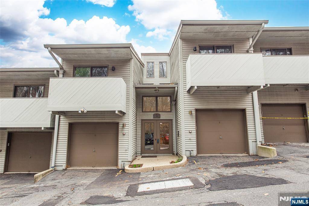 Clifton, NJ 07013,79 Adams TER #79