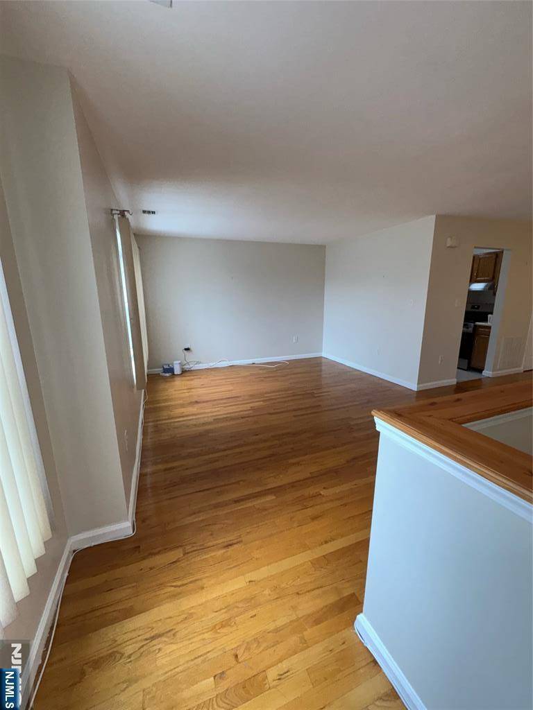 Newark, NJ 07107,15 Davenport AVE #2