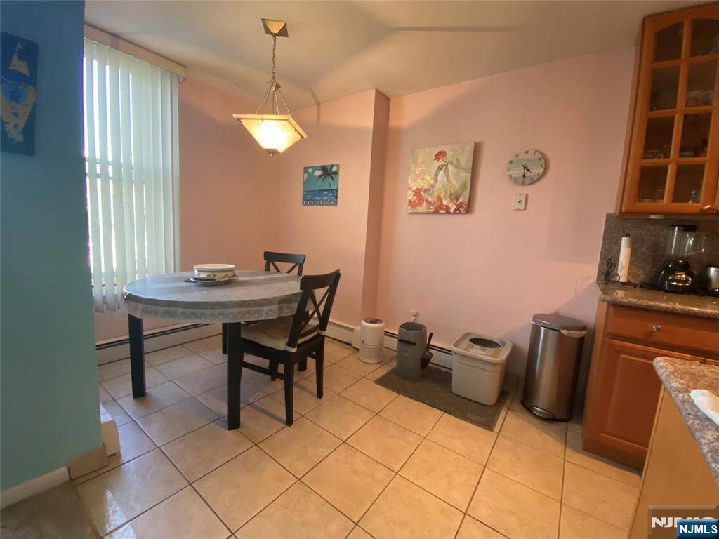 Nutley, NJ 07110,10 River #H