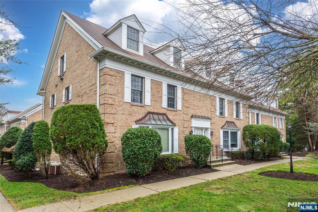 Park Ridge, NJ 07656,107 Maple #B