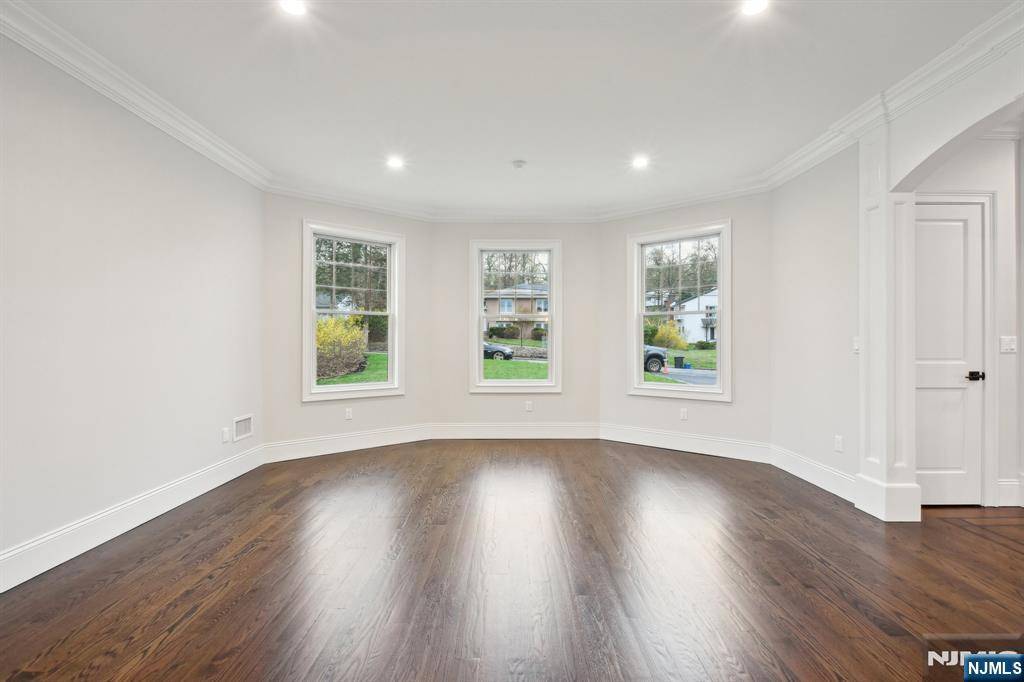Wayne, NJ 07470,10 Kathleen CT