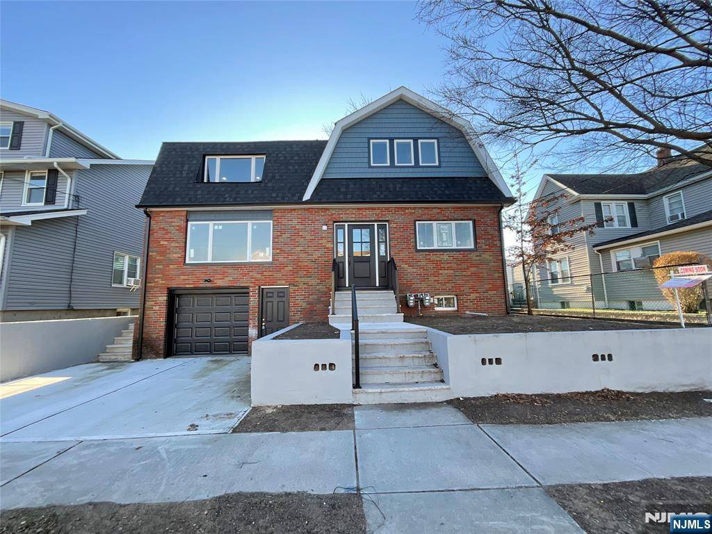 Lyndhurst, NJ 07071,200 Forest AVE #2