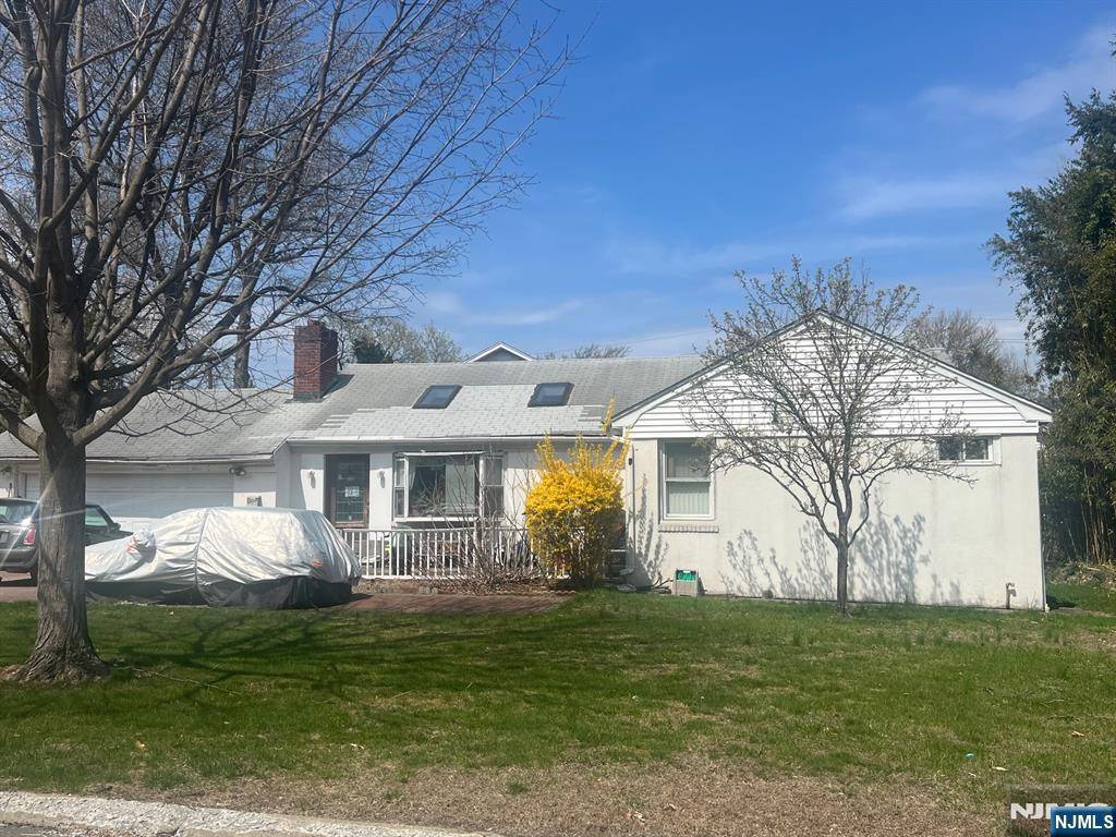 Tenafly, NJ 07670,171 Newcomb RD