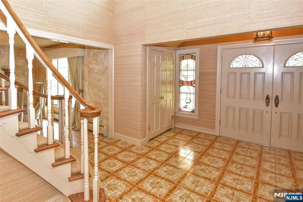 Saddle River, NJ 07458,40 Mohegan TRL