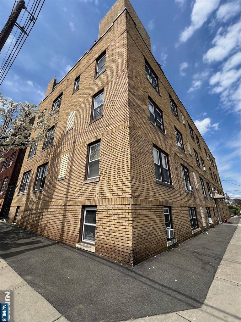 Paterson, NJ 07514,420 E 26th ST