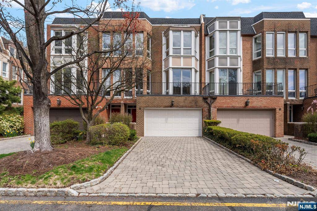 Fort Lee, NJ 07024,55 Victoria #55