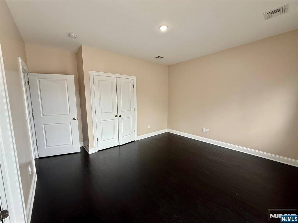Harrison, NJ 07029,106 Jersey ST #(2F)