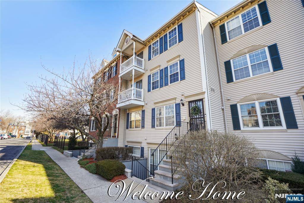 Newark, NJ 07103,16 Colgate DR #604