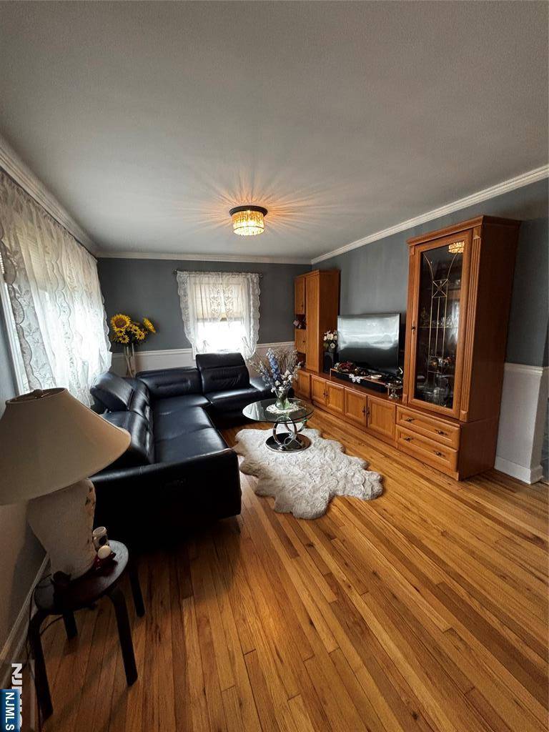 Clifton, NJ 07012,131 Martin AVE
