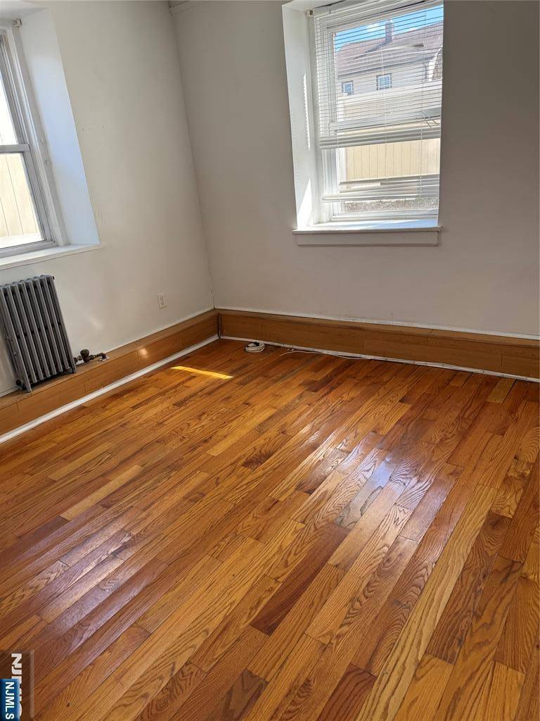 Cliffside Park, NJ 07010,218 Cliff ST