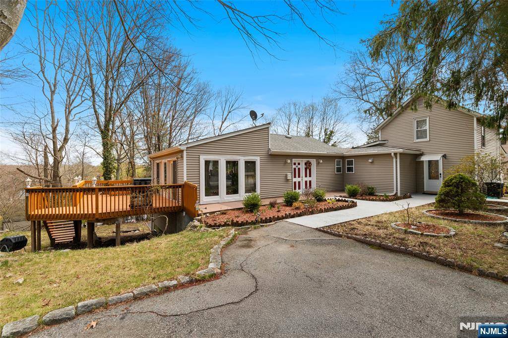 Park Ridge, NJ 07656,65 Chestnut AVE