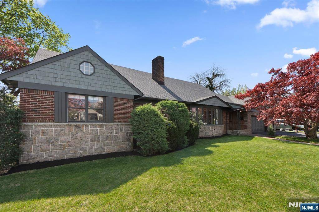 Lodi, NJ 07644,111 Grove ST