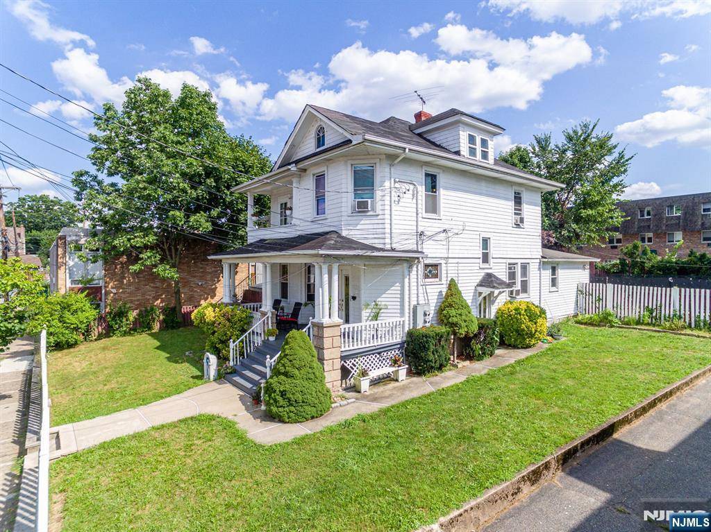 Bergenfield, NJ 07621,16 W Central AVE