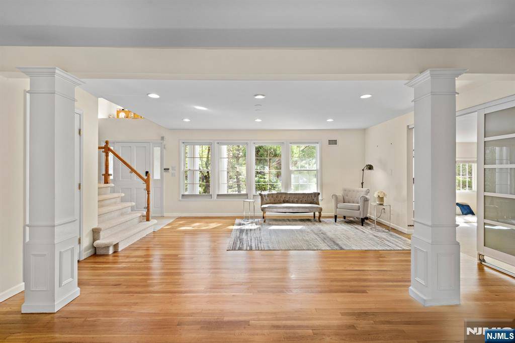 Cresskill, NJ 07626,135 Westervelt PL