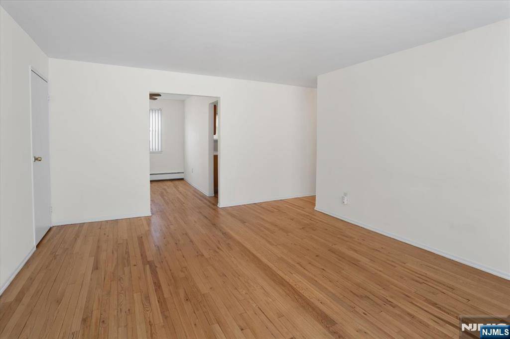 Wayne, NJ 07470,1131A Valley RD #A