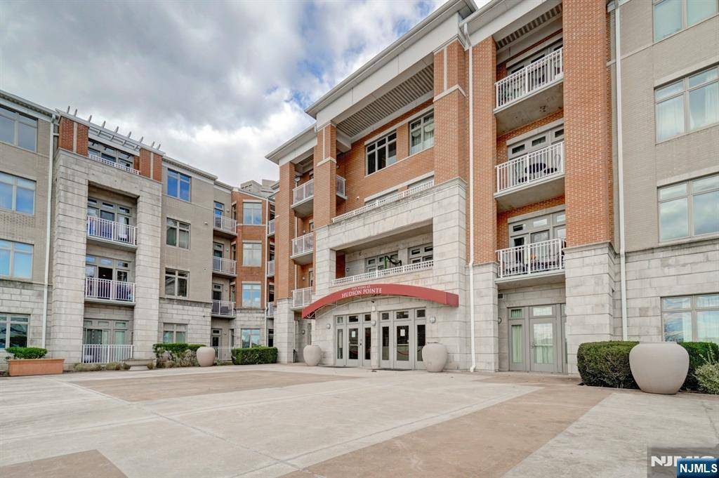 North Bergen, NJ 07047,7400 River RD #231
