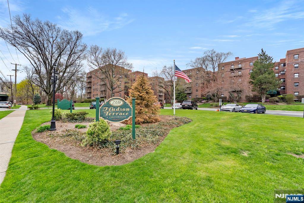 Fort Lee, NJ 07024,2339 Hudson TER #D3