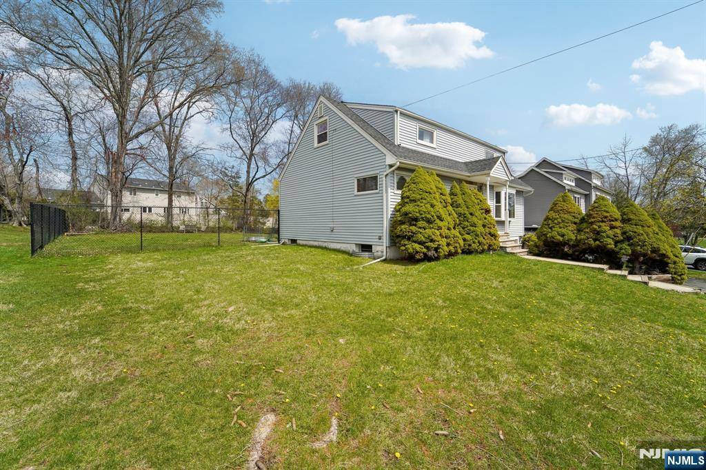 Wayne, NJ 07470,33 Evelyn TER