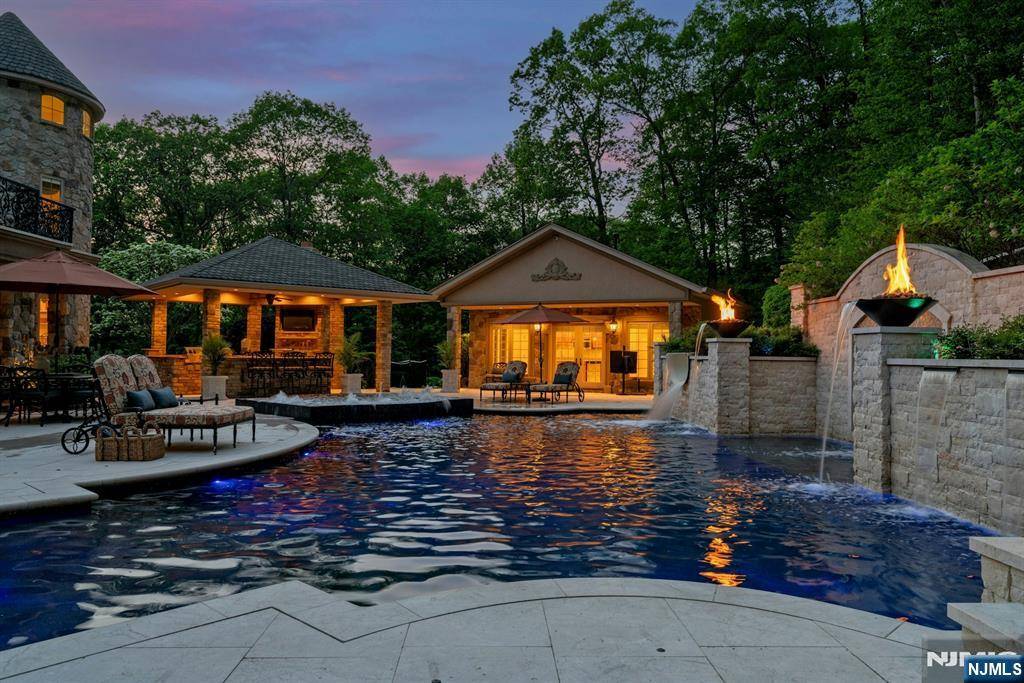 Ringwood, NJ 07456,22 Nottingham CT