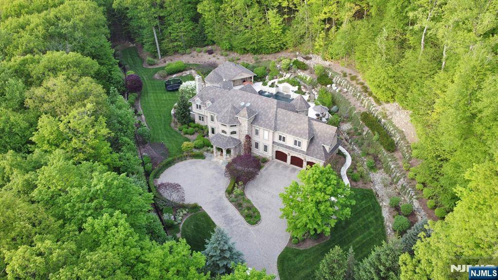 Ringwood, NJ 07456,22 Nottingham CT