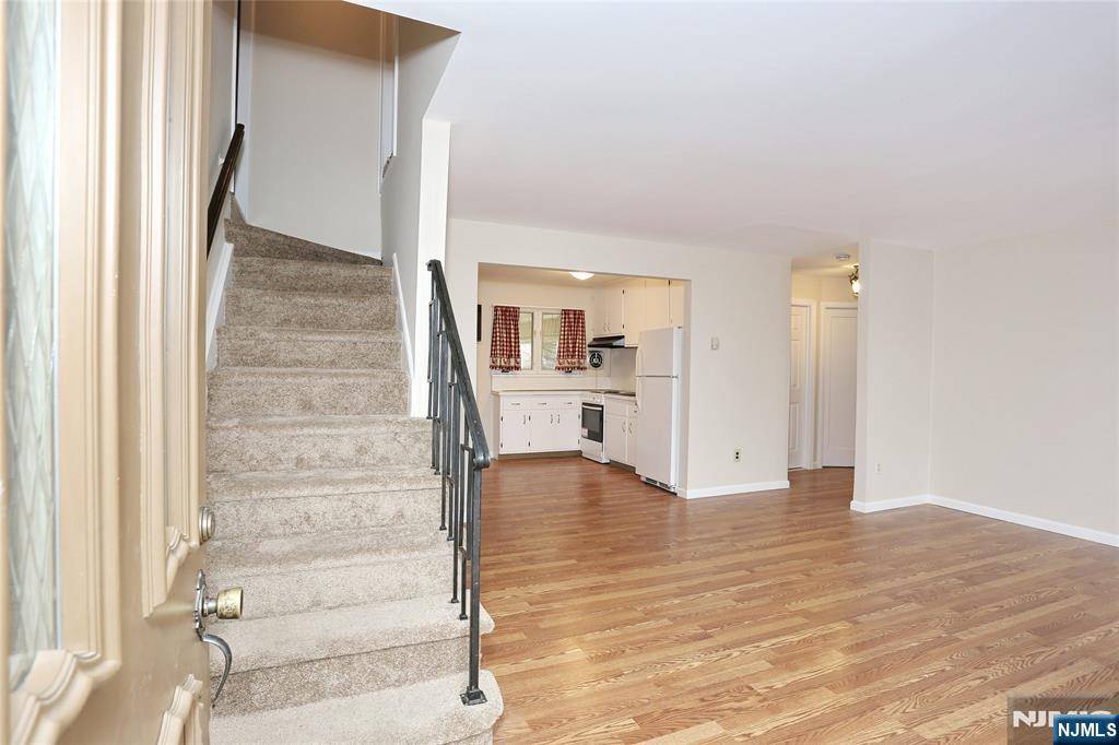 Paramus, NJ 07652,324 Edstan WAY