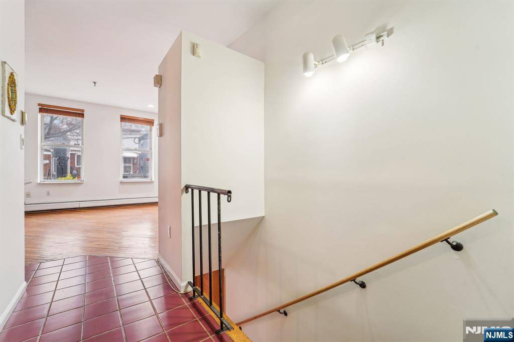 Jersey City, NJ 07306,54 Magnolia #1-6