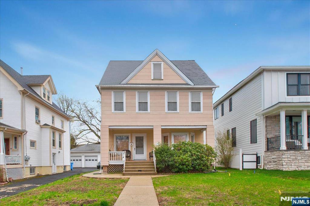 Rutherford, NJ 07070,27 Donaldson AVE
