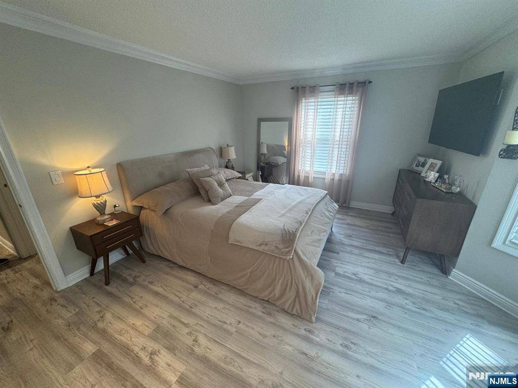 Mahwah, NJ 07430,888 Tuliptree CT