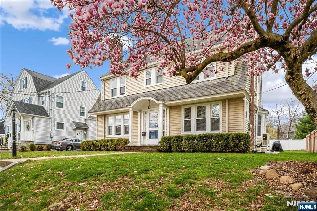 Verona, NJ 07044,11 Highland TER