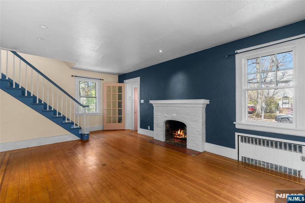 Teaneck, NJ 07666,486 Wyndham RD