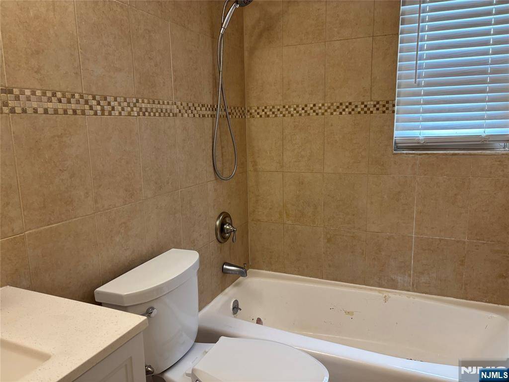 Leonia, NJ 07605,24C Lakeview AVE #24C