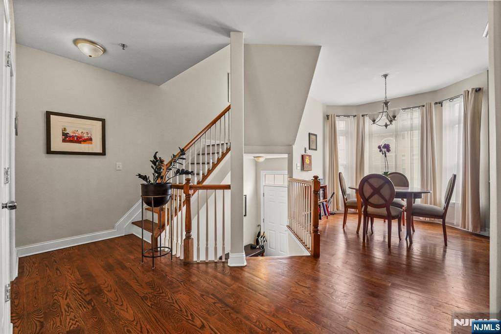 Rahway, NJ 07065,1358 Genovese LN