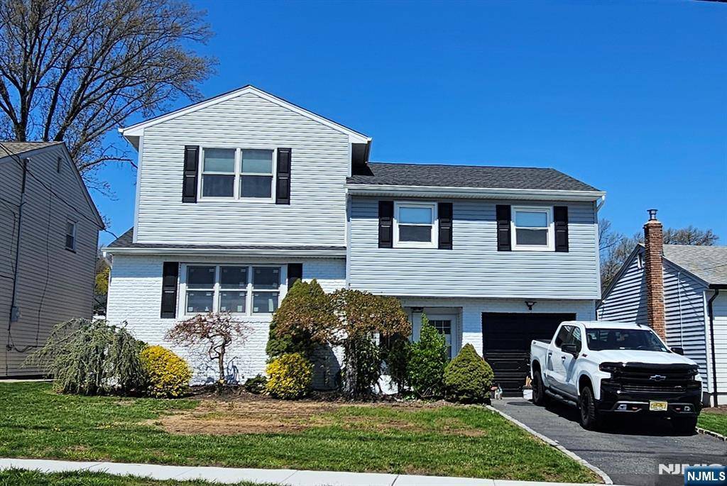 Clifton, NJ 07013,198 Abbe LN
