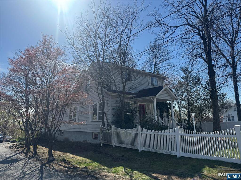 Wayne, NJ 07470,35 Minns AVE