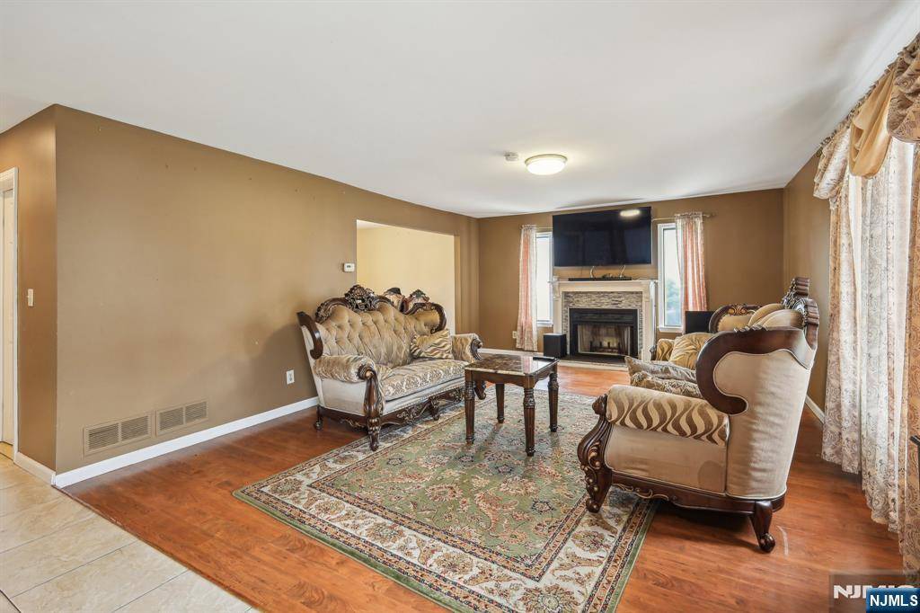 Old Bridge, NJ 08857,6 Schindler DR