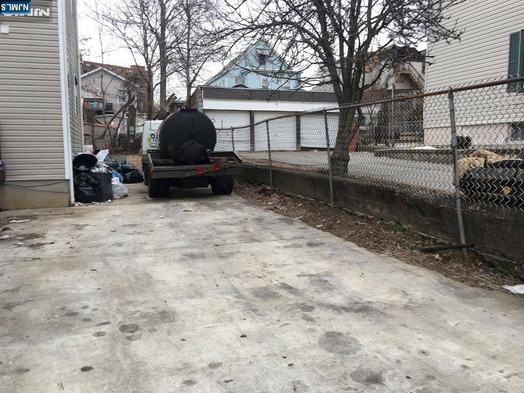 Paterson, NJ 07503,247-249 Sussex ST