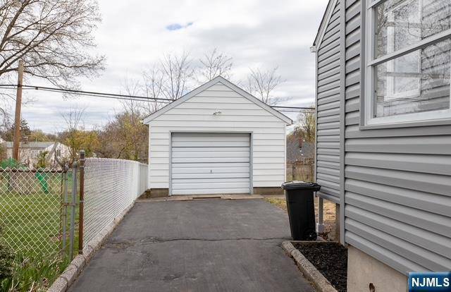 Bloomfield, NJ 07003,28 Bromley PL