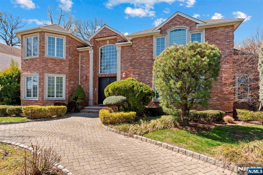 Englewood Cliffs, NJ 07632,594 Floyd ST