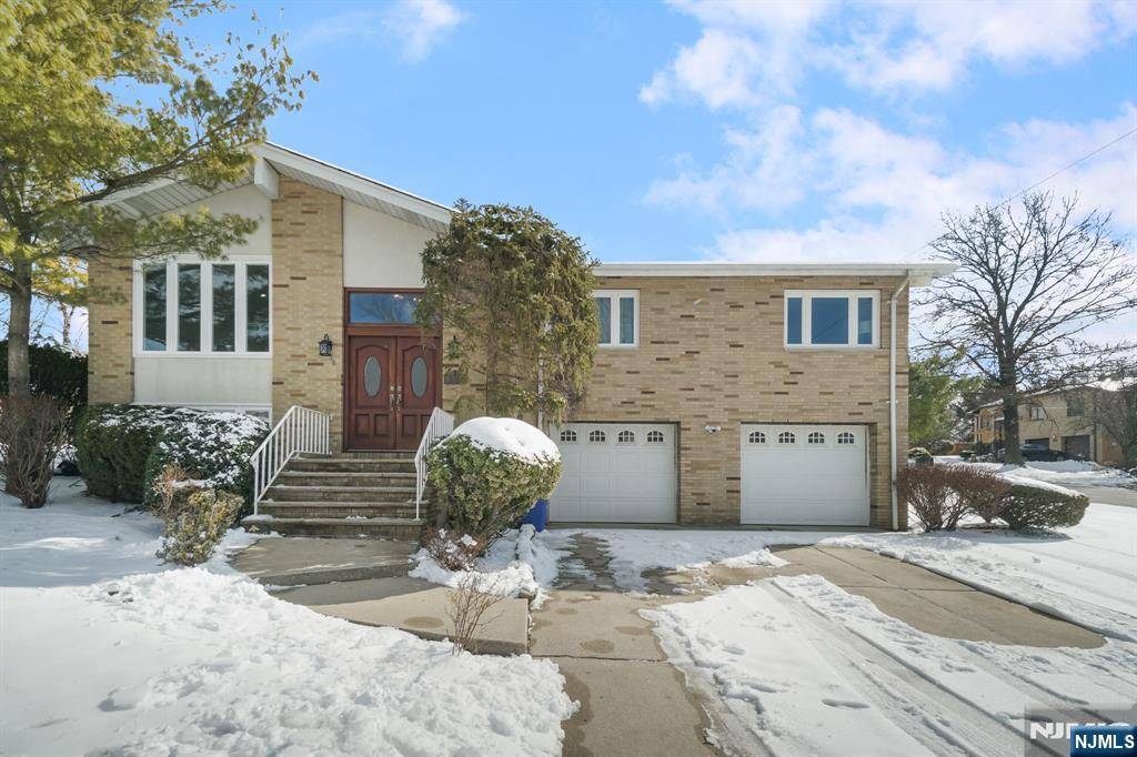 Englewood Cliffs, NJ 07632,45 Center ST