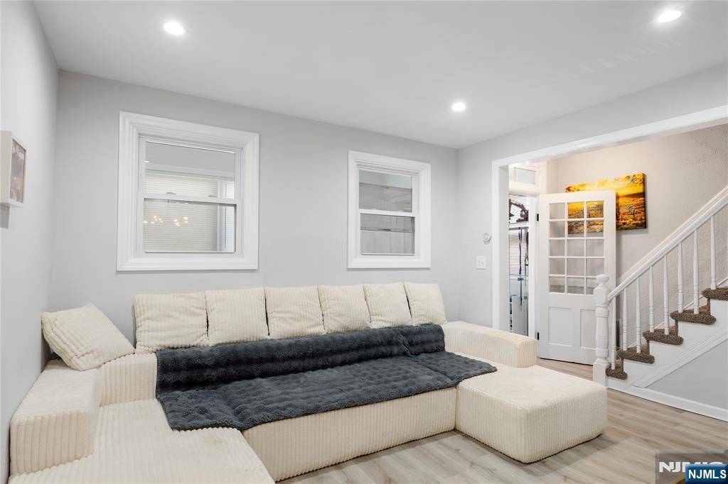 Kearny, NJ 07032,436 Forest ST