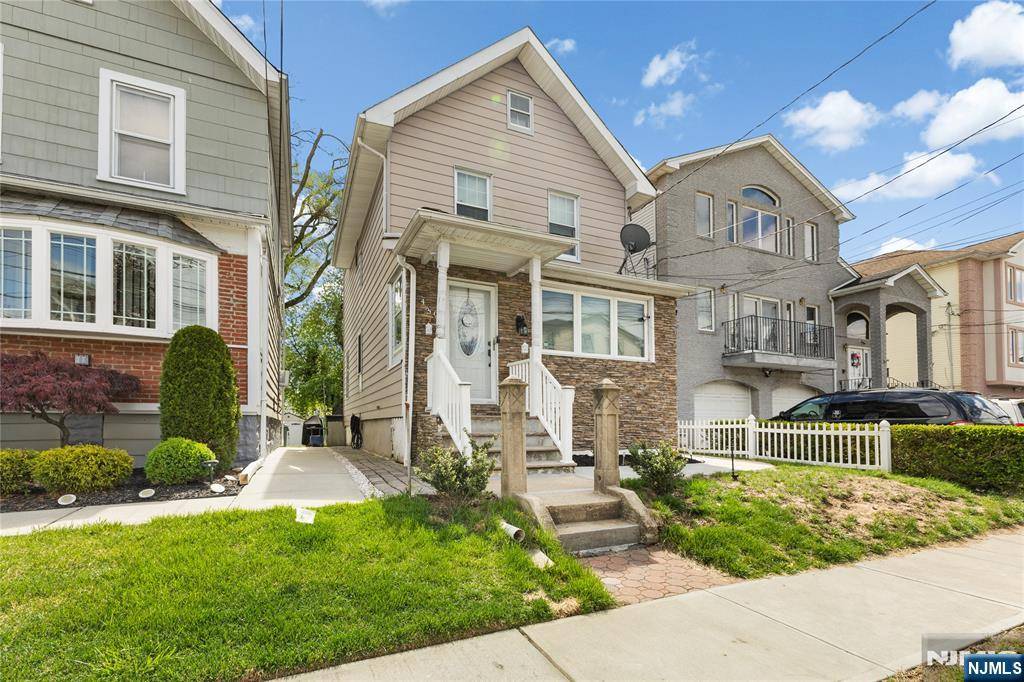 Kearny, NJ 07032,436 Forest ST
