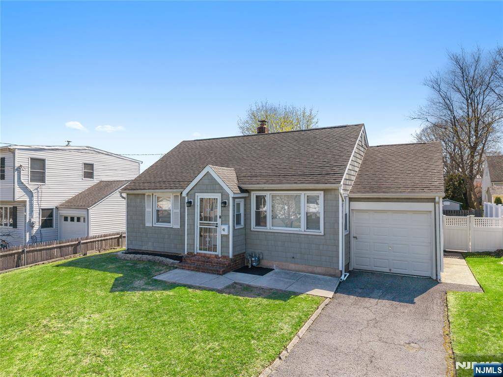 Clifton, NJ 07012,41 Birchwood TER