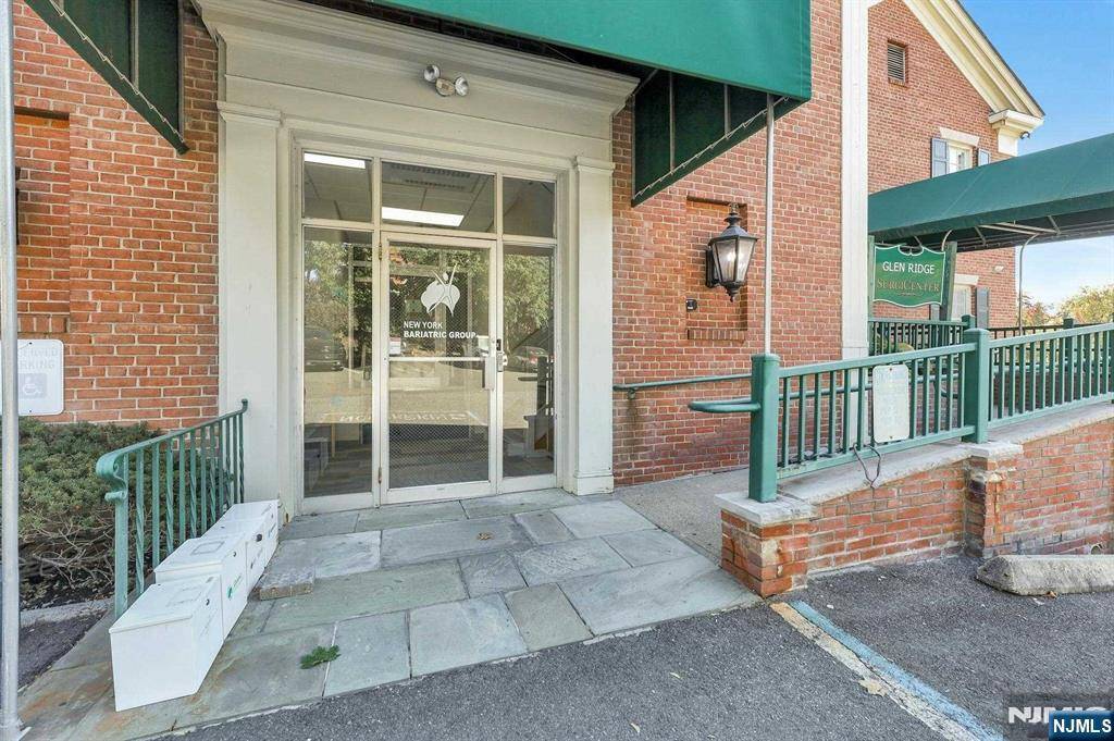Glen Ridge, NJ 07028,230 Sherman AVE #1B