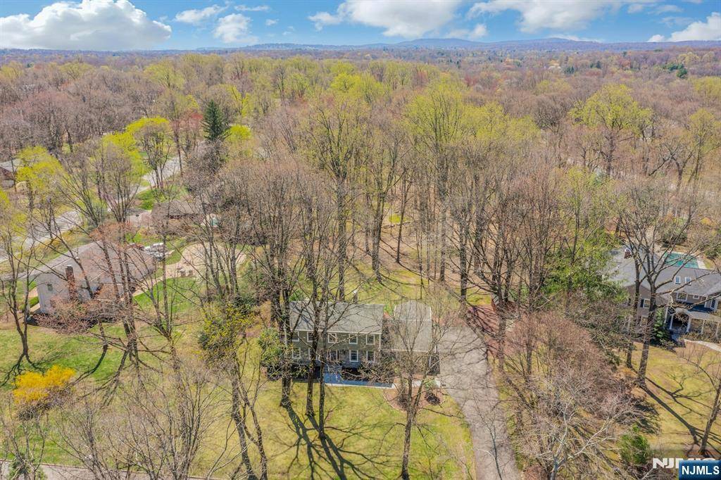 Allendale, NJ 07401,30 Cedar DR