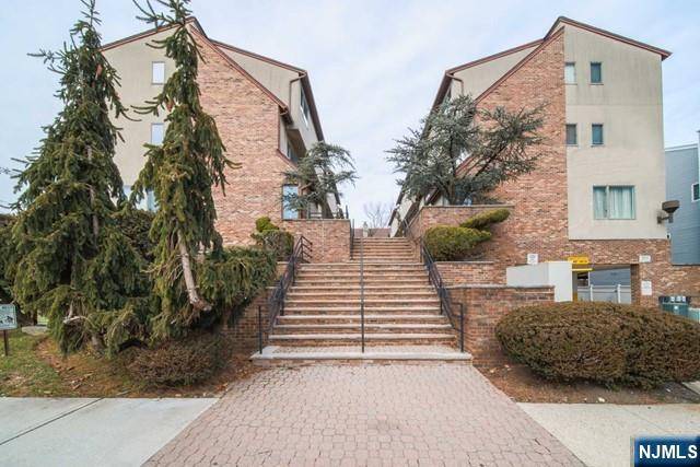 Fort Lee, NJ 07024,1323 15th ST